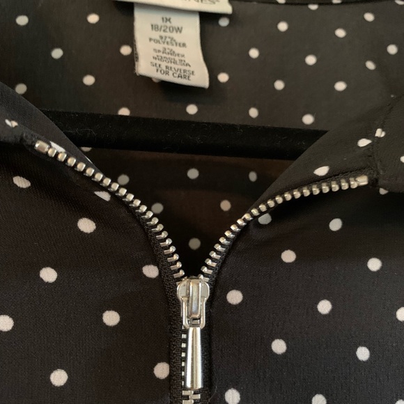 Plus size - Selling a black and white polka dot pull over top - excellent! - Picture 4 of 11